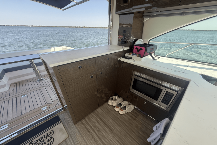 50ft Cruisers Yachts Yacht For Sale