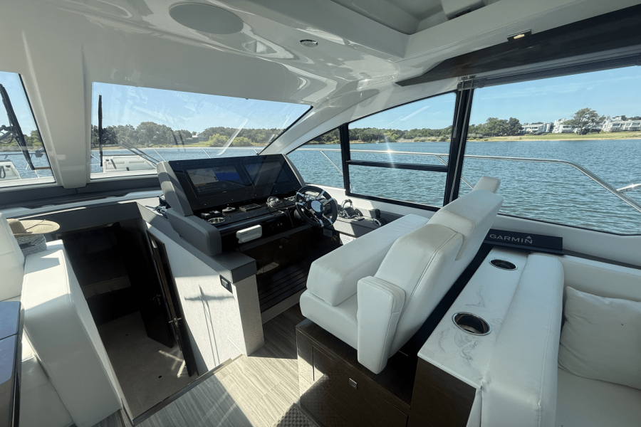 50ft Cruisers Yachts Yacht For Sale