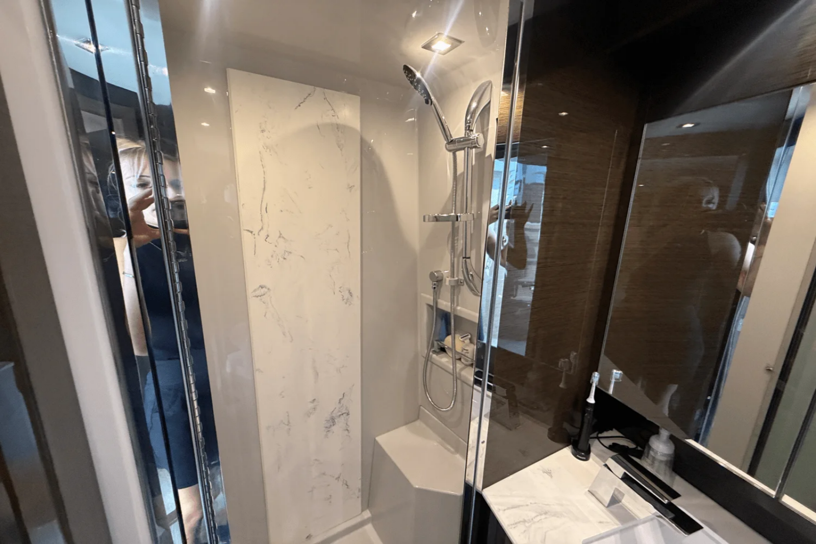 2020 Cruisers Yachts 50 CANTIUS