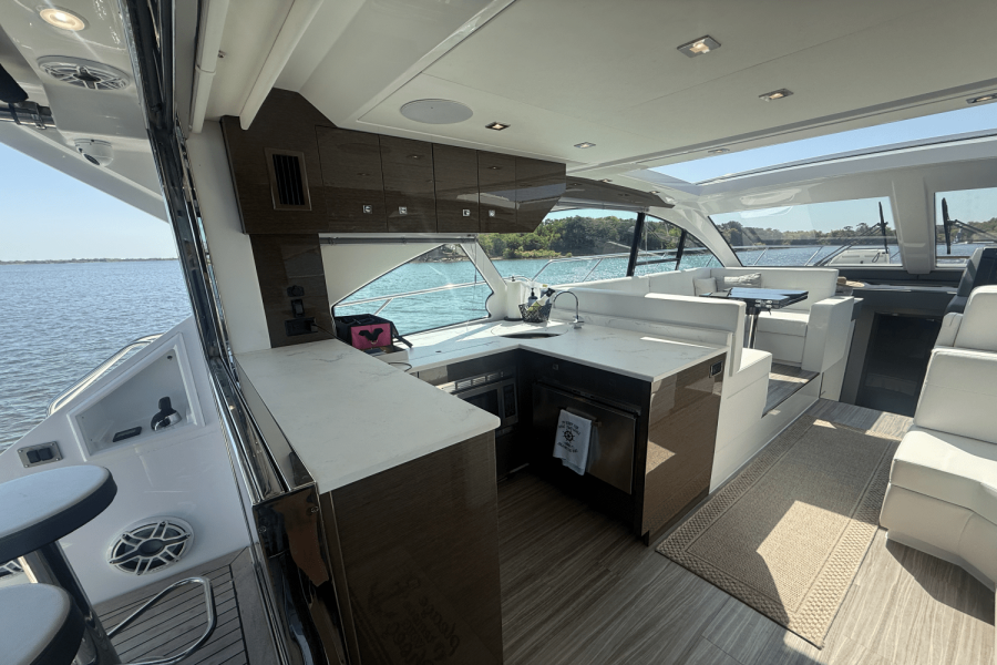 50ft Cruisers Yachts Yacht For Sale