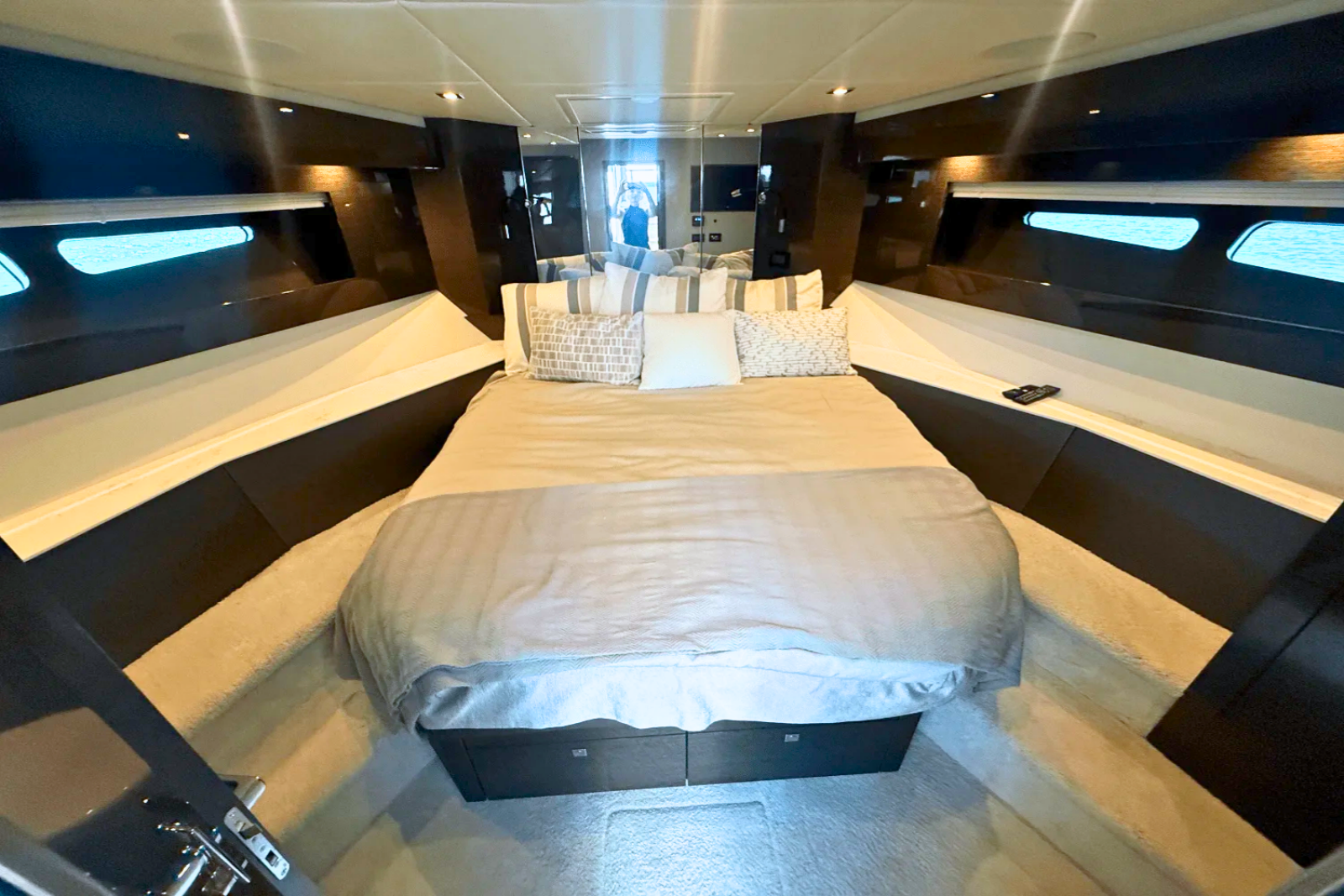 2020 Cruisers Yachts 50 CANTIUS