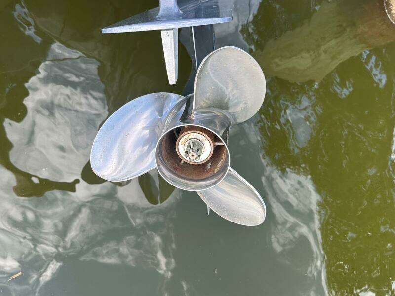 19ft Grady White Yacht For Sale