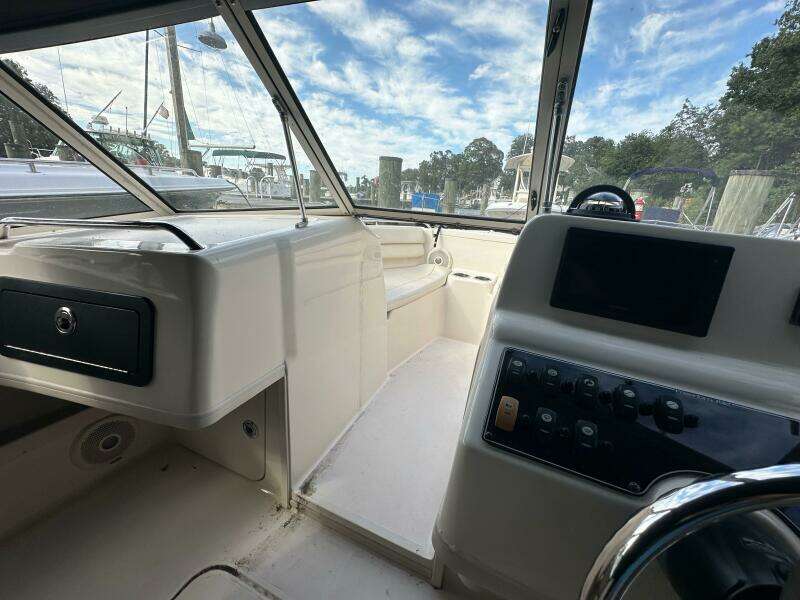 19ft Grady White Yacht For Sale