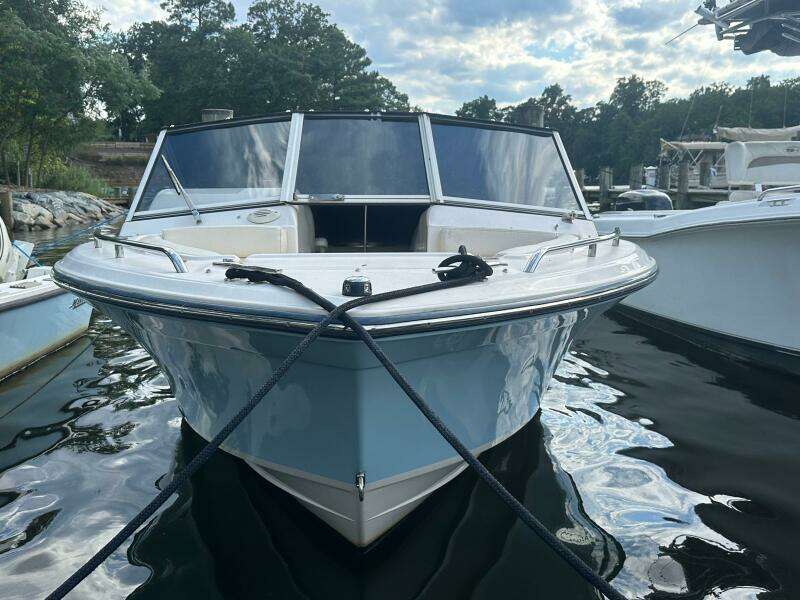 19ft Grady White Yacht For Sale
