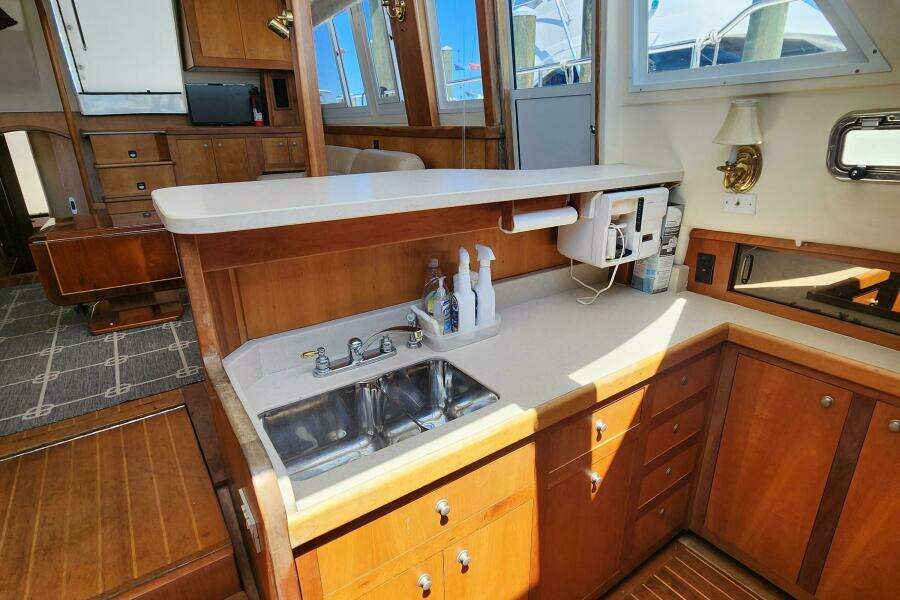 43ft Mainship Yacht For Sale