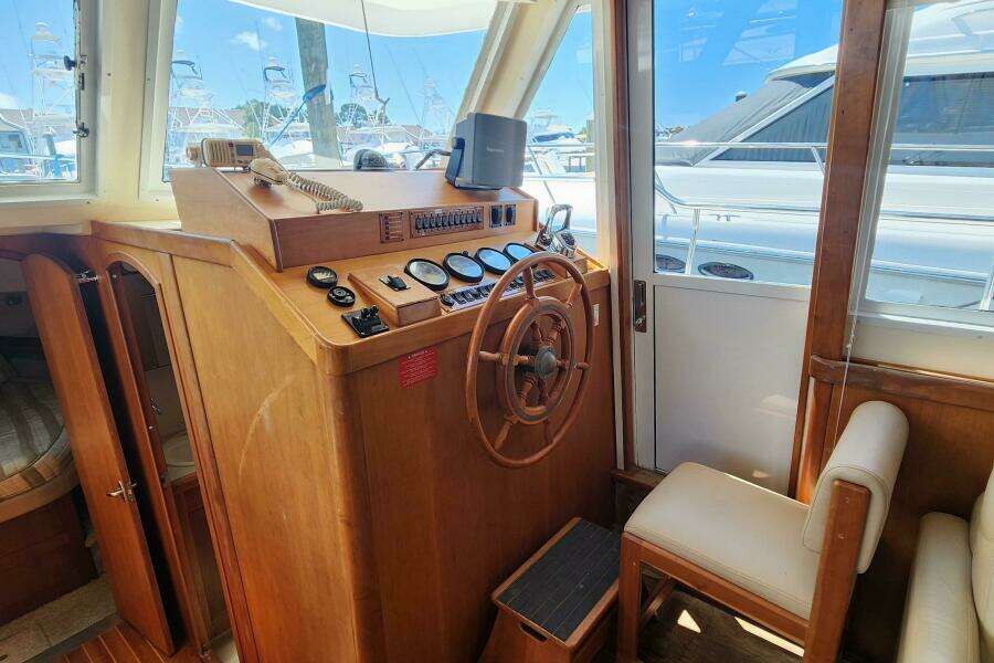 43ft Mainship Yacht For Sale