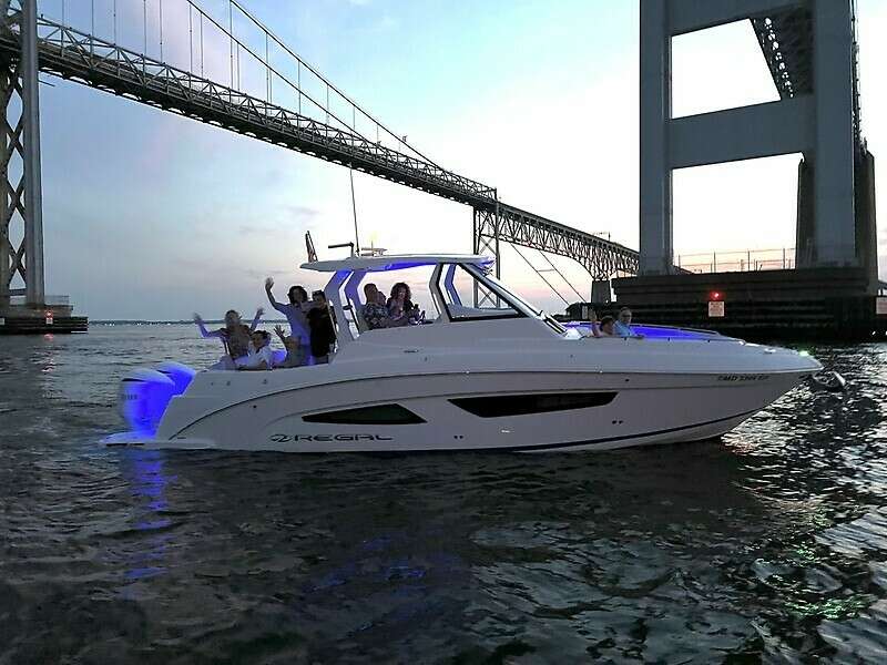 33ft Regal Yacht For Sale