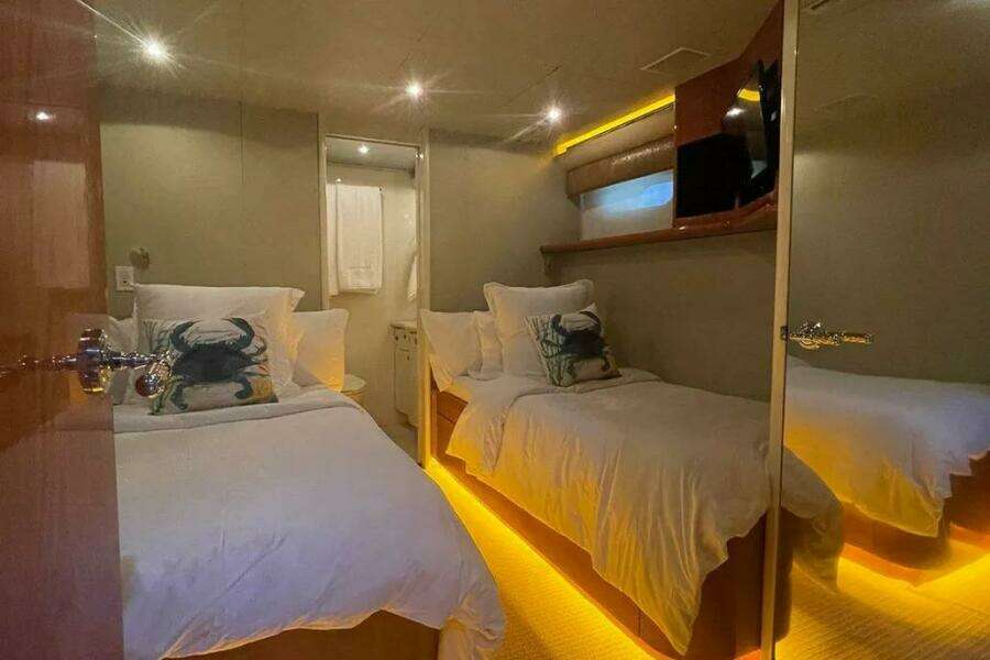 92ft Cheoy Lee Yacht For Sale