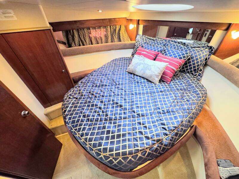 39ft Meridian Yacht For Sale