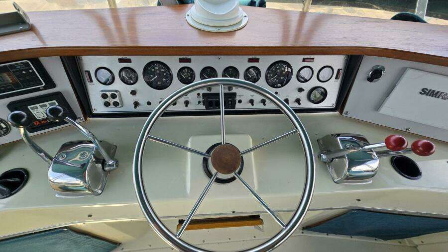 36ft Chris Craft Yacht For Sale