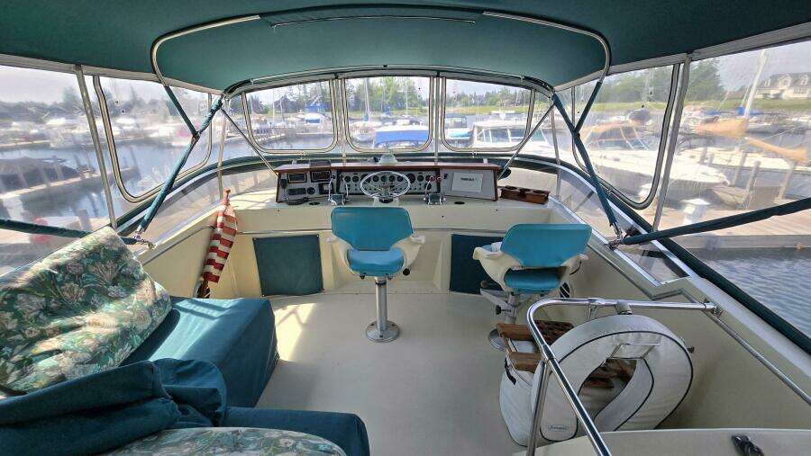 36ft Chris Craft Yacht For Sale