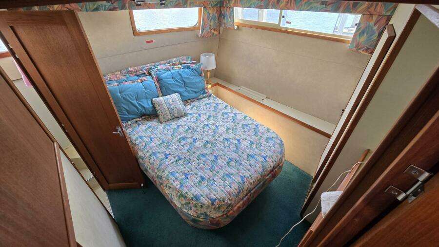 36ft Chris Craft Yacht For Sale