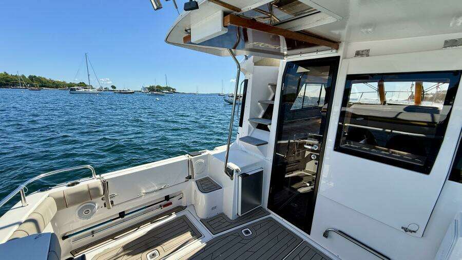 Frisky 37ft Cutwater Yacht For Sale