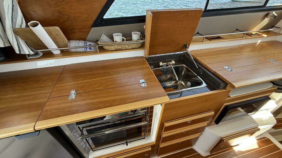 Frisky 37ft Cutwater Yacht For Sale