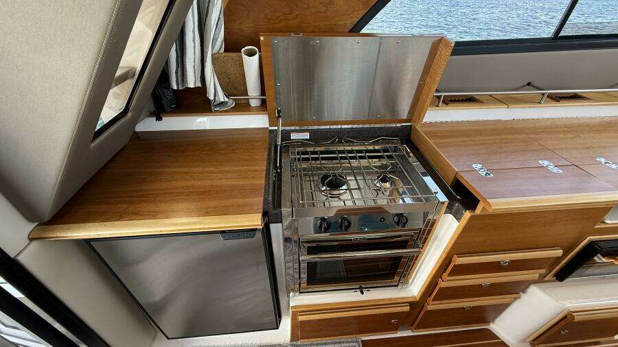 Frisky 37ft Cutwater Yacht For Sale