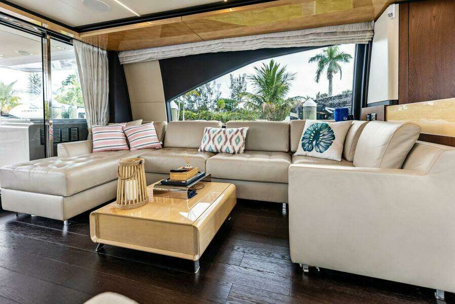 72ft Azimut Yacht For Sale