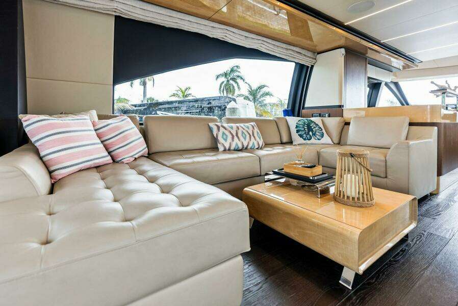 72ft Azimut Yacht For Sale