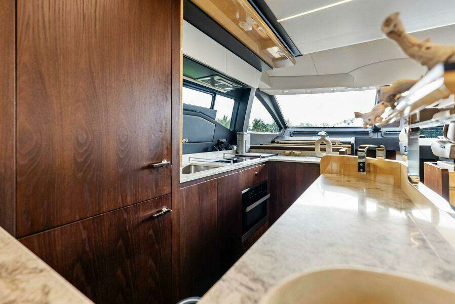 72ft Azimut Yacht For Sale
