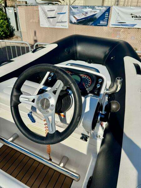 2023 Williams Jet 345-Hull