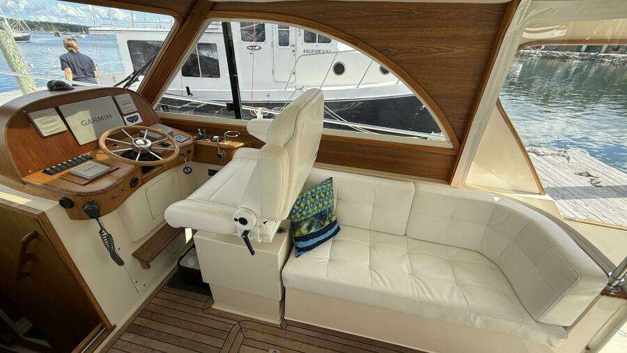 Tova 32ft Legacy Yacht For Sale