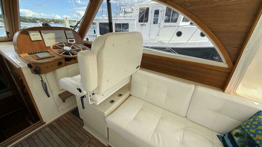 Tova 32ft Legacy Yacht For Sale