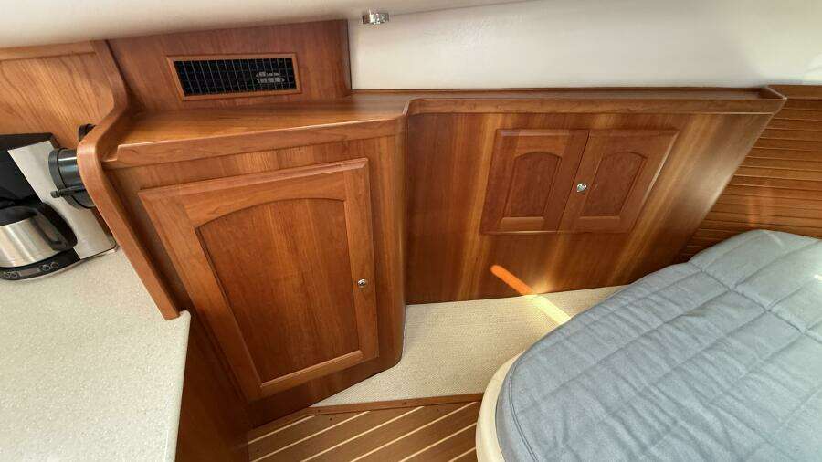 Tova 32ft Legacy Yacht For Sale