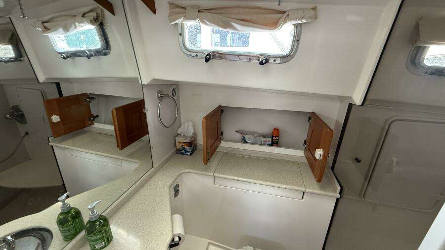 Tova 32ft Legacy Yacht For Sale