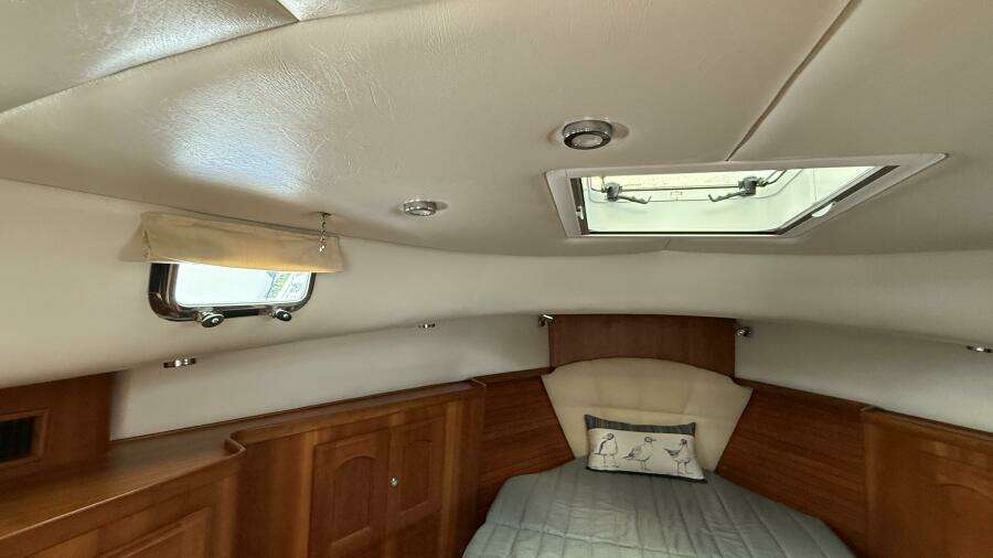 Tova 32ft Legacy Yacht For Sale