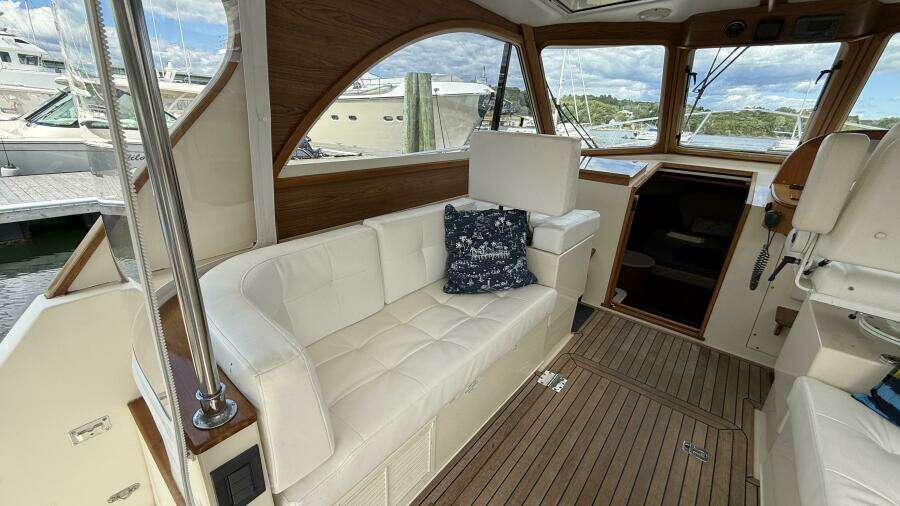 Tova 32ft Legacy Yacht For Sale