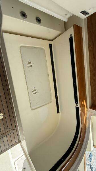 Tova 32ft Legacy Yacht For Sale