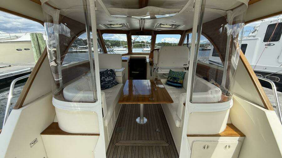 Tova 32ft Legacy Yacht For Sale