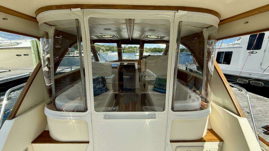 Tova 32ft Legacy Yacht For Sale