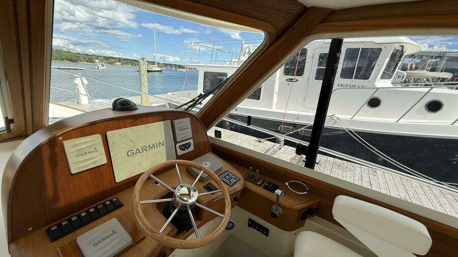 Tova 32ft Legacy Yacht For Sale