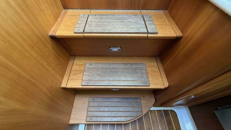 Tova 32ft Legacy Yacht For Sale