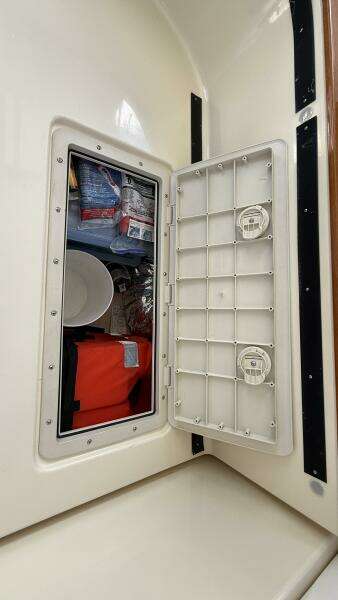 Tova 32ft Legacy Yacht For Sale