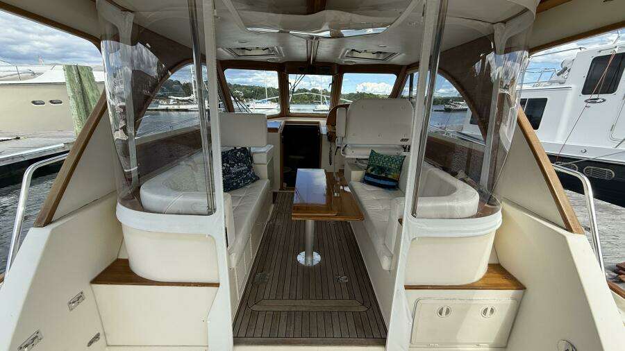 Tova 32ft Legacy Yacht For Sale