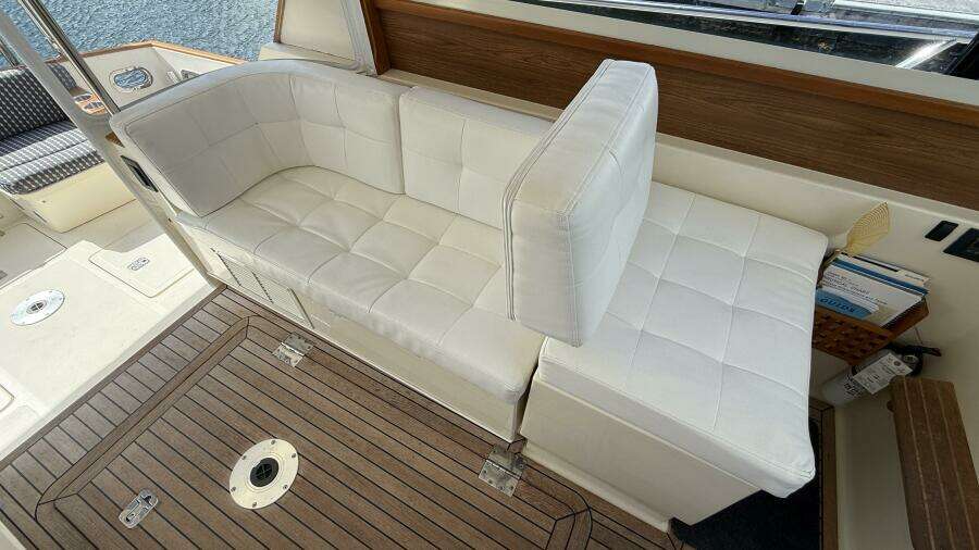 Tova 32ft Legacy Yacht For Sale