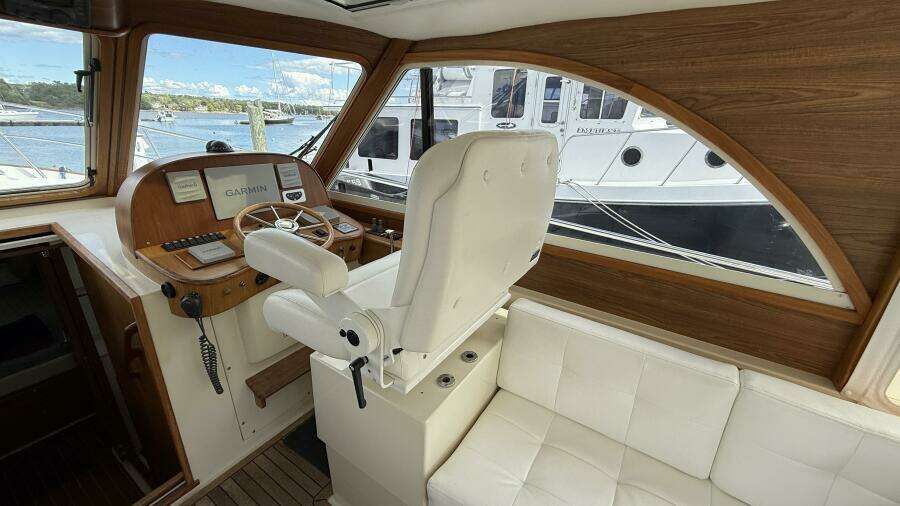Tova 32ft Legacy Yacht For Sale