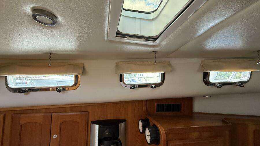 Tova 32ft Legacy Yacht For Sale