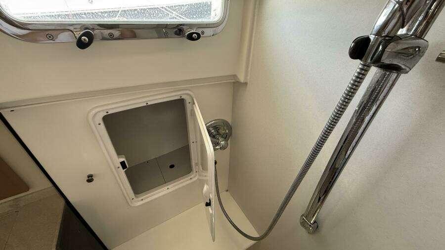 Tova 32ft Legacy Yacht For Sale