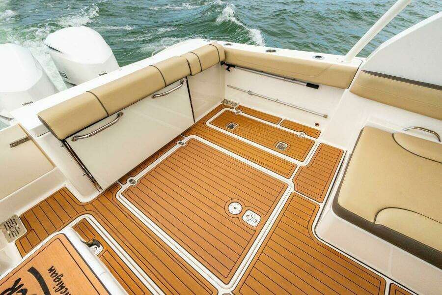 29ft Pursuit Yacht For Sale