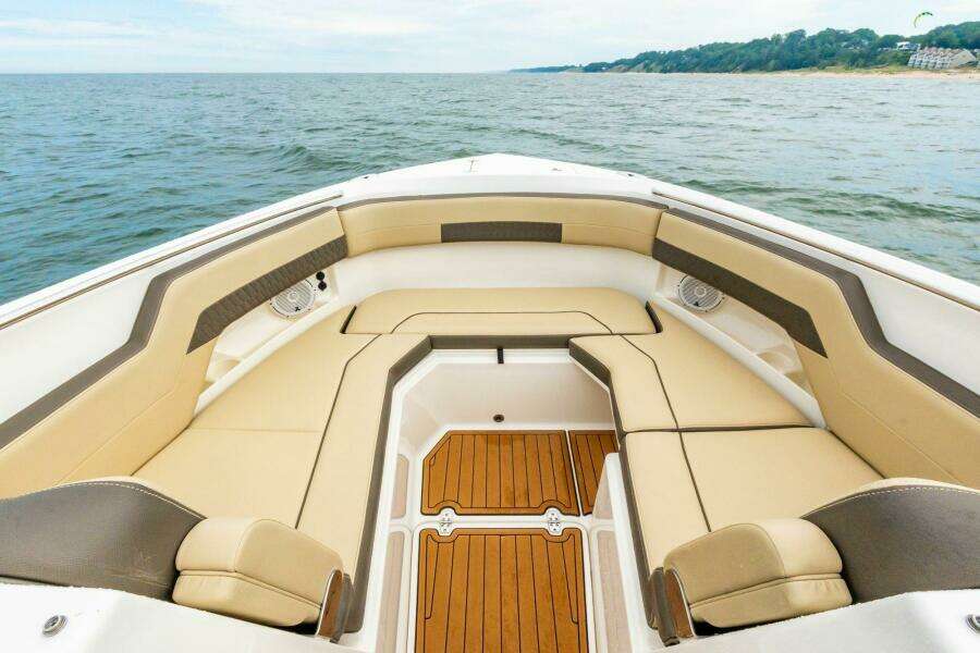 29ft Pursuit Yacht For Sale