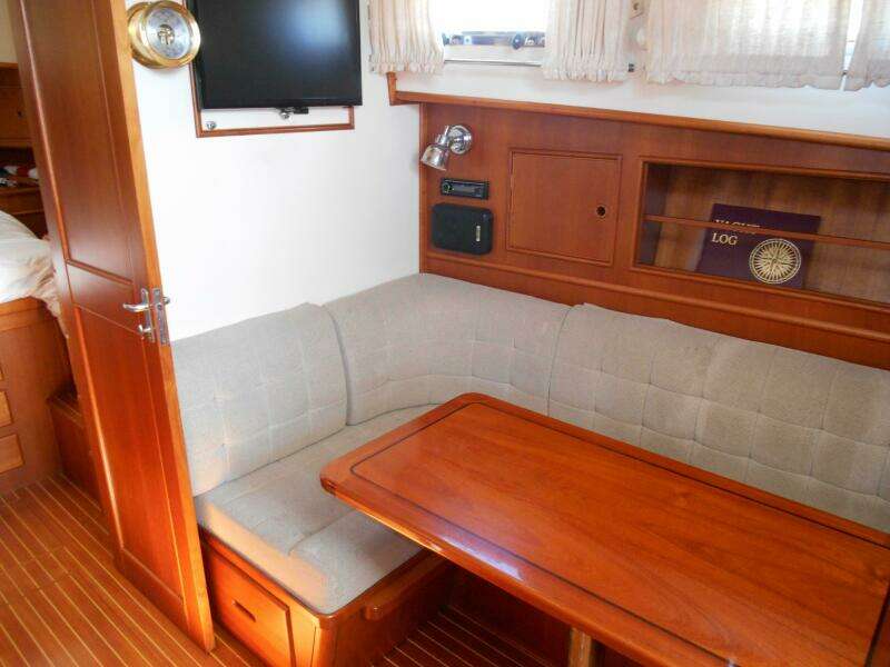 Balmy 38ft Grand Banks Yacht For Sale