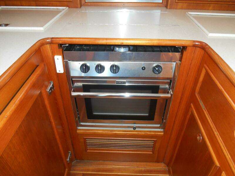 Balmy 38ft Grand Banks Yacht For Sale