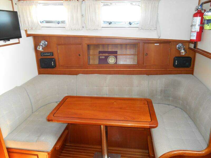 Balmy 38ft Grand Banks Yacht For Sale