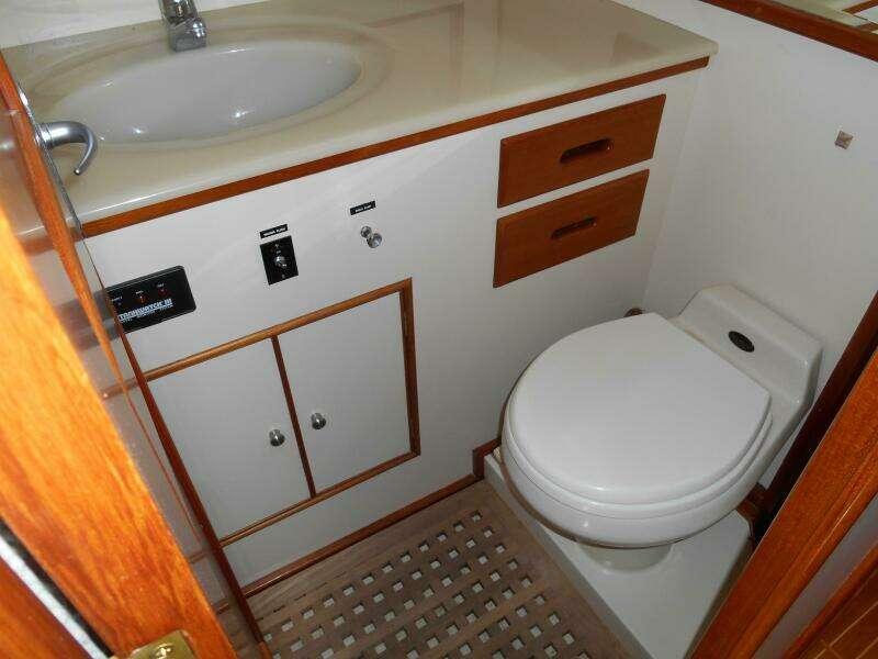 Balmy 38ft Grand Banks Yacht For Sale