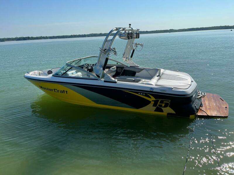 21ft Mastercraft Yacht For Sale