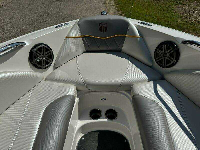 21ft Mastercraft Yacht For Sale