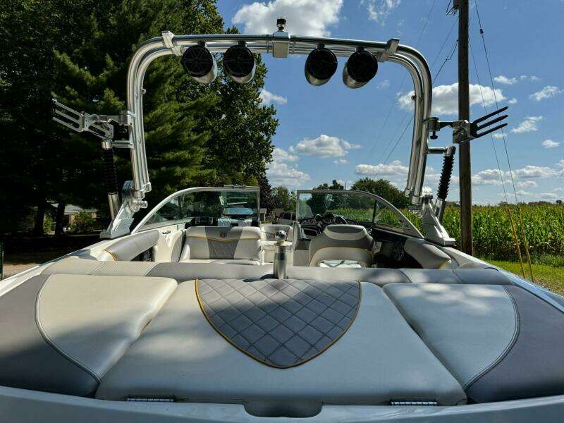 21ft Mastercraft Yacht For Sale