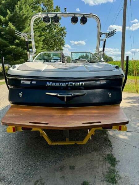 21ft Mastercraft Yacht For Sale